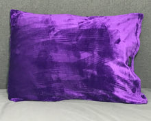 throwbee PILLOWCASE (Classic fitted) - Purple