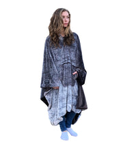 LUXURY COLLECTION THROWBEE Blanket-Poncho - REVERSIBLE Faux Fur