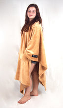 THROWBEE Blanket-Poncho - BEIGE
