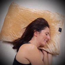 throwbee PILLOWCASE (Classic fitted)  - Beige