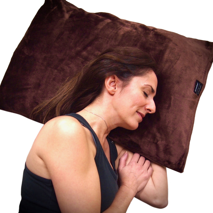 throwbee PILLOWCASE (Classic fitted) - Chocolate Brown