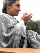LUXURY COLLECTION THROWBEE Blanket-Poncho - REVERSIBLE Faux Fur